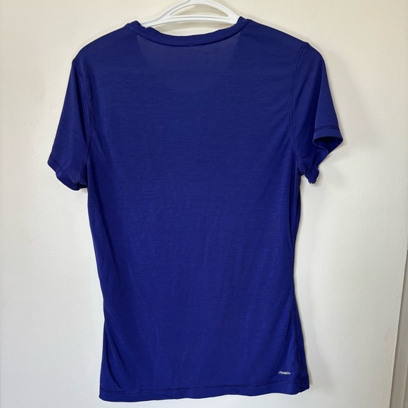 🎉4/30$🎉 Adidas Activewear Tee - Size Medium - Picture 4 of 4
